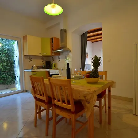 Tranquil - With Terrace Apartment *